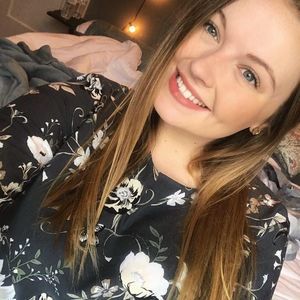 Meet your Posher, Kayla